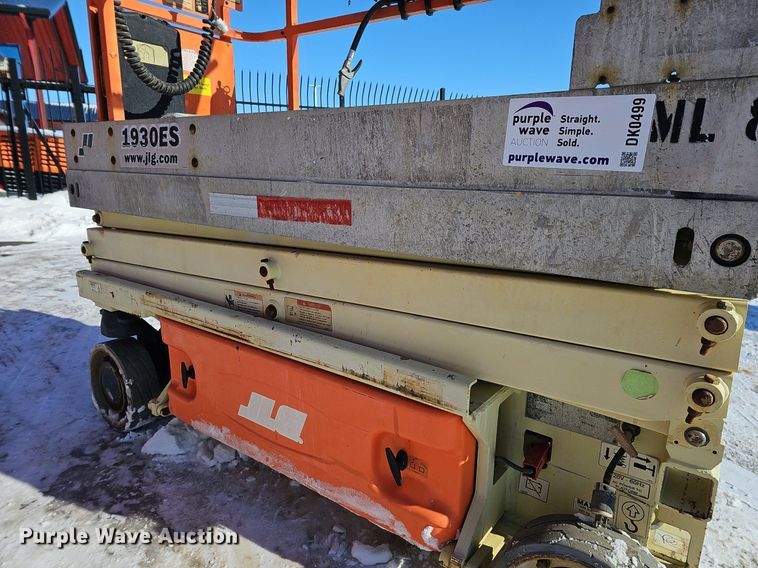 image for item DK0499 2012 JLG 1930ES  scissor lift