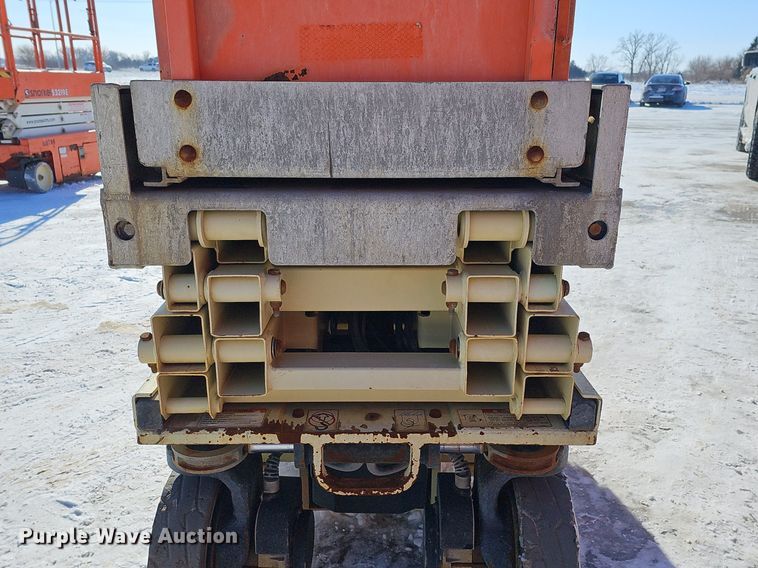 image for item DK0499 2012 JLG 1930ES  scissor lift