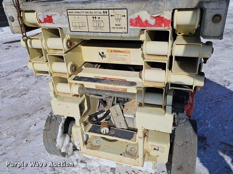 image for item DK0499 2012 JLG 1930ES  scissor lift