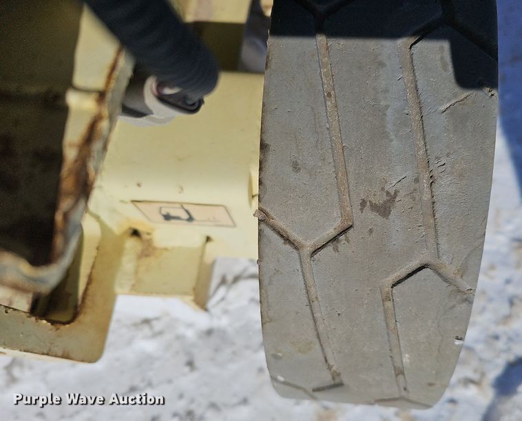 image for item DK0499 2012 JLG 1930ES  scissor lift