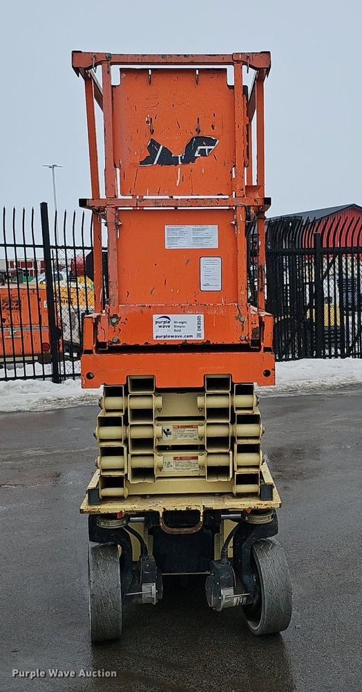 image for item DK0505 2016 JLG 2632ES  scissor lift
