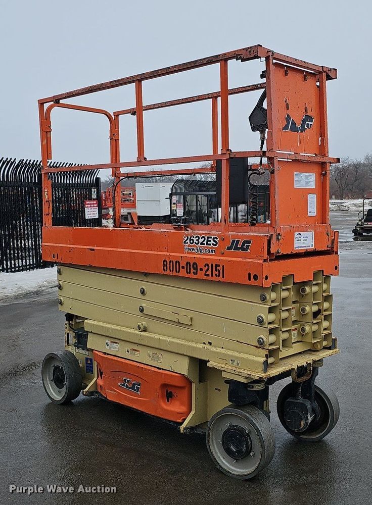 image for item DK0505 2016 JLG 2632ES  scissor lift