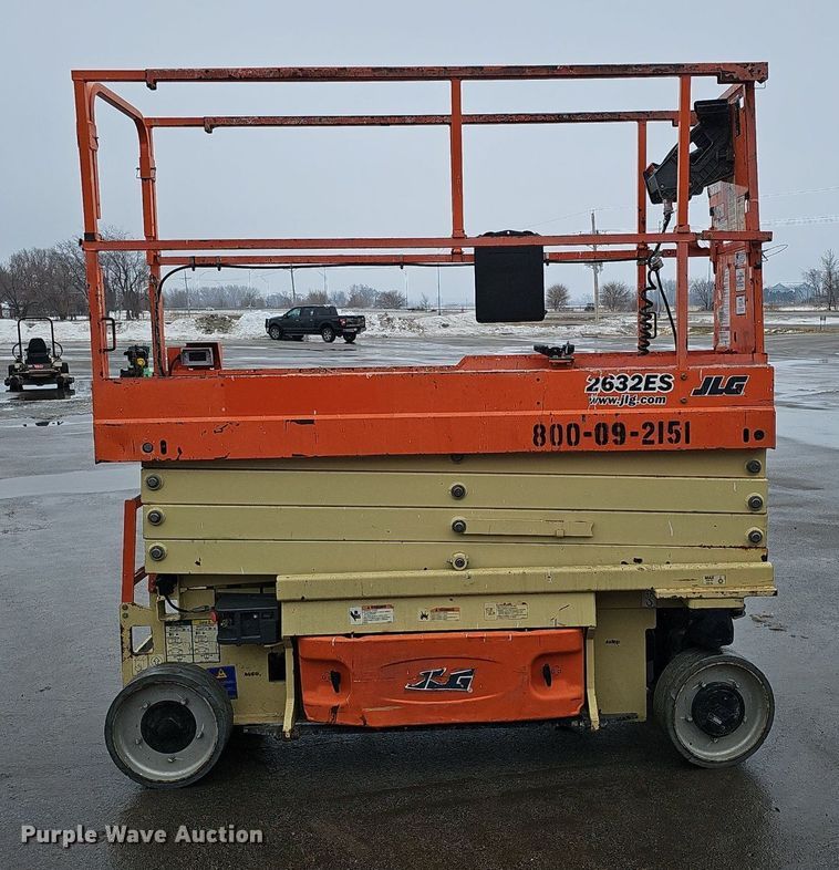image for item DK0505 2016 JLG 2632ES  scissor lift