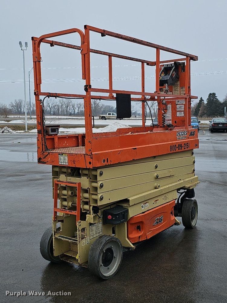 image for item DK0505 2016 JLG 2632ES  scissor lift