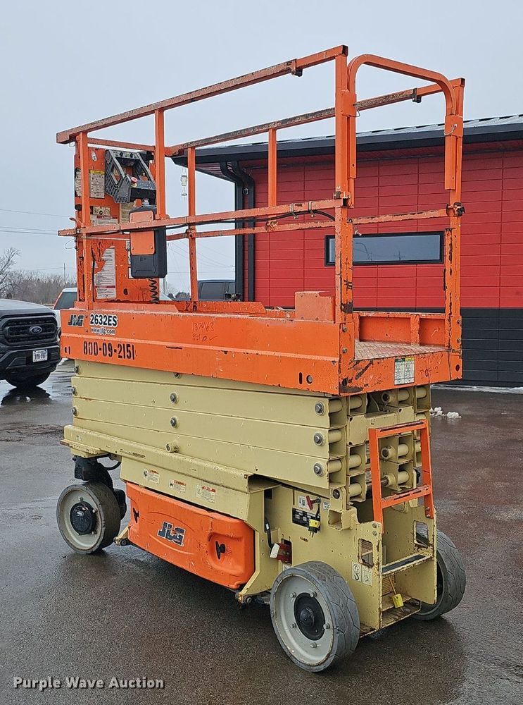 image for item DK0505 2016 JLG 2632ES  scissor lift