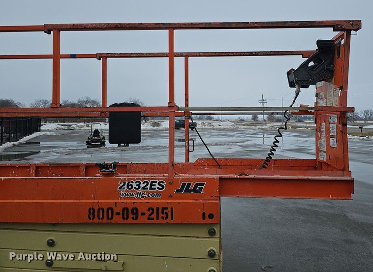 image for item DK0505 2016 JLG 2632ES  scissor lift