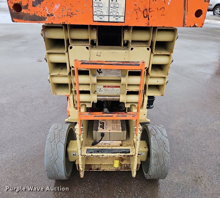 image for item DK0505 2016 JLG 2632ES  scissor lift