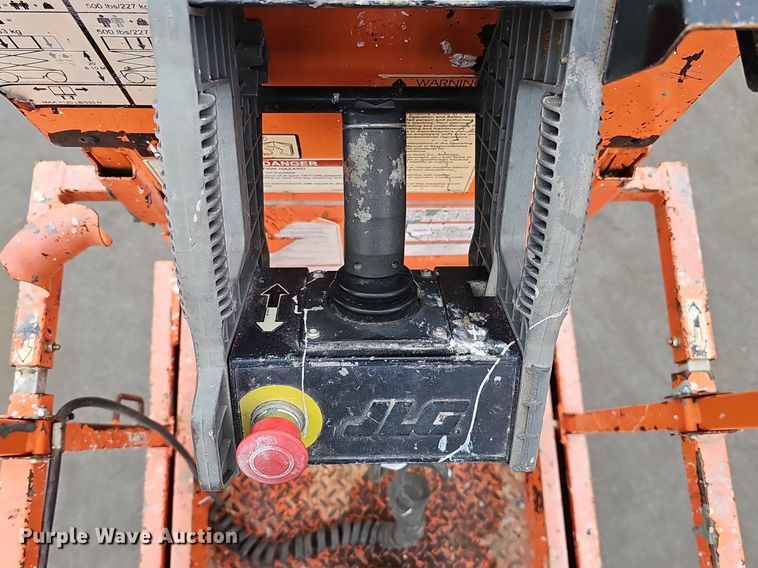 image for item DK0505 2016 JLG 2632ES  scissor lift