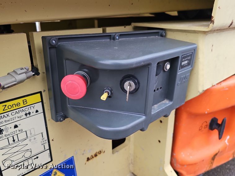 image for item DK0505 2016 JLG 2632ES  scissor lift