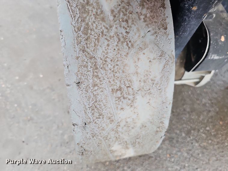 image for item DK0505 2016 JLG 2632ES  scissor lift