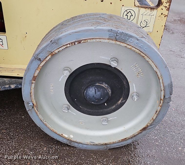 image for item DK0505 2016 JLG 2632ES  scissor lift