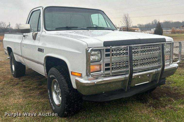 image for item DN0650 1986 GMC Sierra 1500  pickup truck