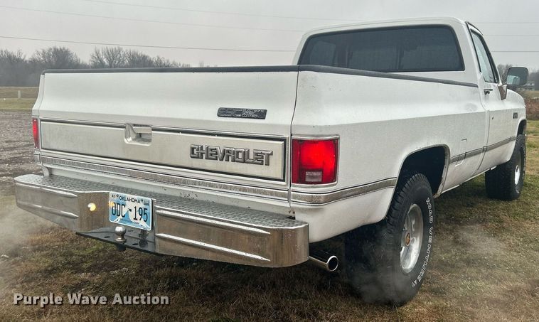 image for item DN0650 1986 GMC Sierra 1500  pickup truck