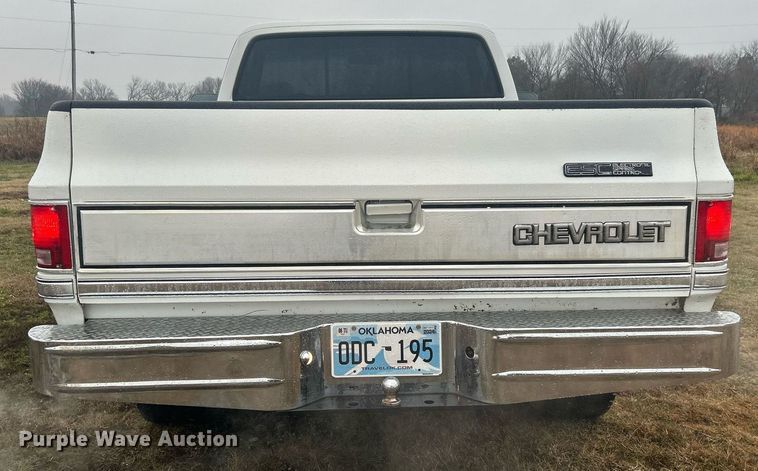 image for item DN0650 1986 GMC Sierra 1500  pickup truck