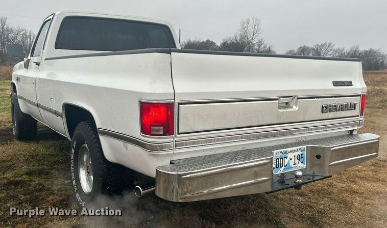 image for item DN0650 1986 GMC Sierra 1500  pickup truck