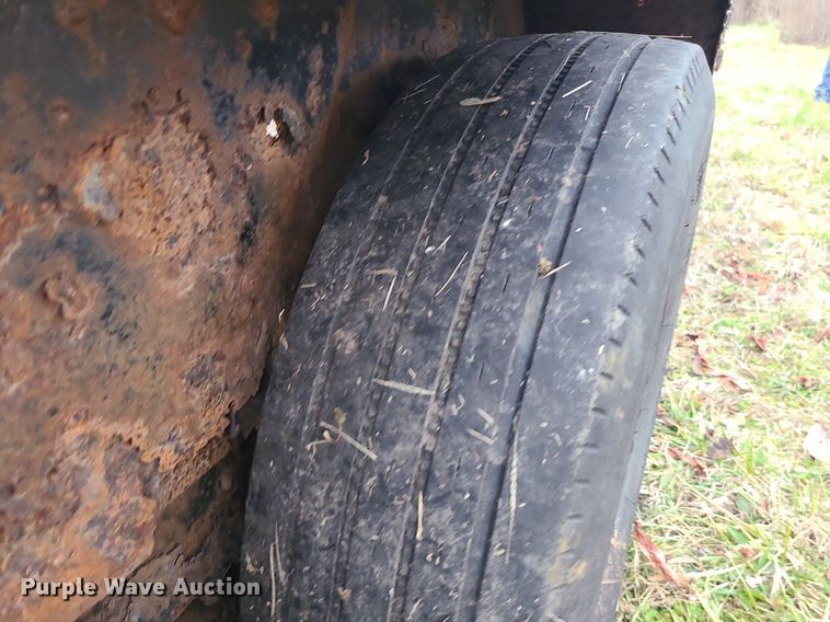 image for item DN8301 2006 Midsota Versadump  utility trailer