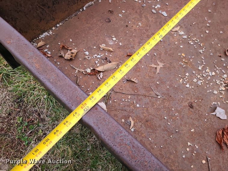 image for item DN8301 2006 Midsota Versadump  utility trailer