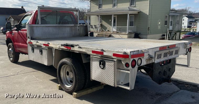 image for item DP0279 2004 Ford F450 Super Duty XL  flatbed truck