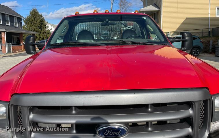 image for item DP0279 2004 Ford F450 Super Duty XL  flatbed truck