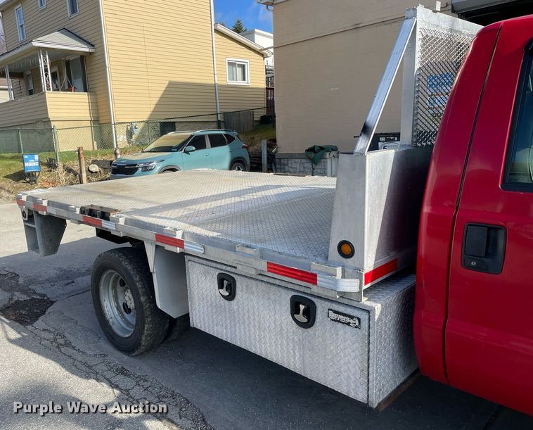 image for item DP0279 2004 Ford F450 Super Duty XL  flatbed truck