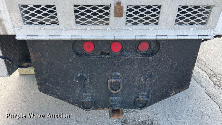 image for item DP0279 2004 Ford F450 Super Duty XL  flatbed truck