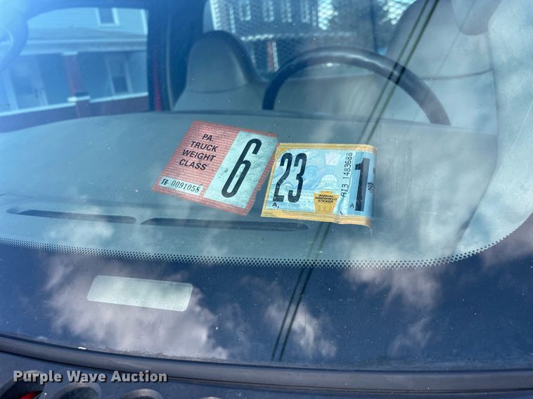 image for item DP0279 2004 Ford F450 Super Duty XL  flatbed truck