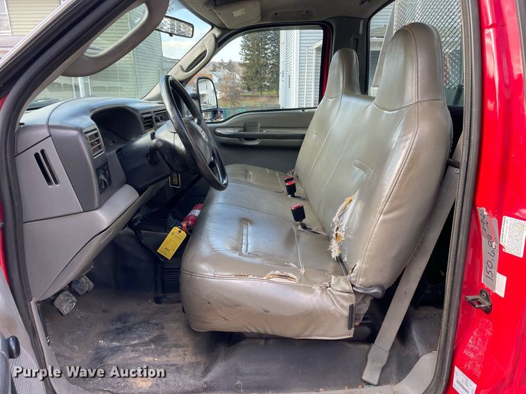 image for item DP0279 2004 Ford F450 Super Duty XL  flatbed truck