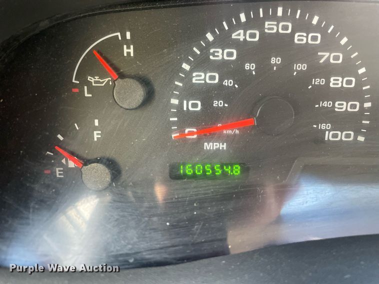 image for item DP0279 2004 Ford F450 Super Duty XL  flatbed truck