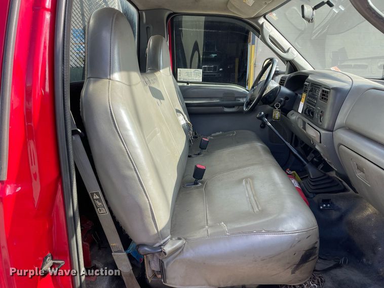 image for item DP0279 2004 Ford F450 Super Duty XL  flatbed truck