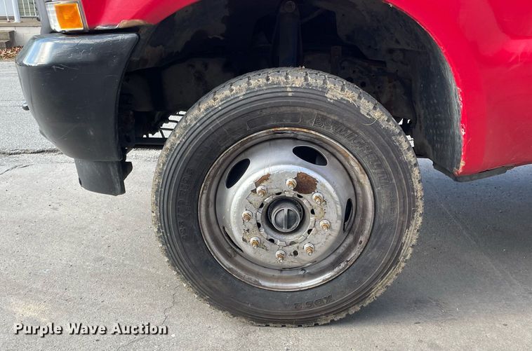 image for item DP0279 2004 Ford F450 Super Duty XL  flatbed truck