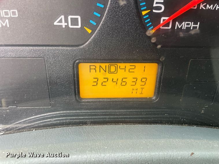 image for item DP0282 2005 International 4300  flatbed truck