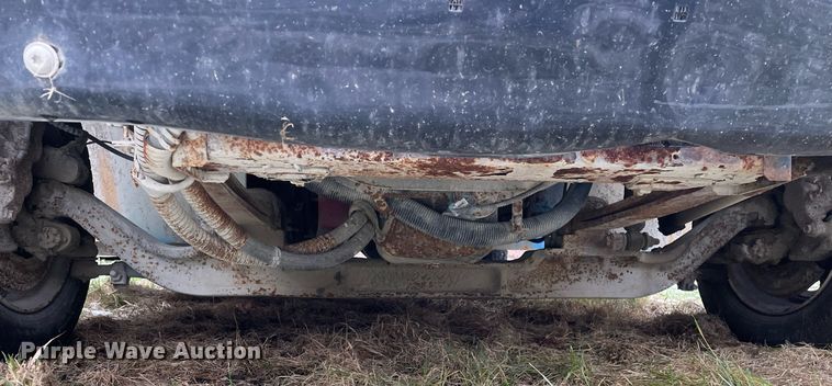 image for item DP0282 2005 International 4300  flatbed truck