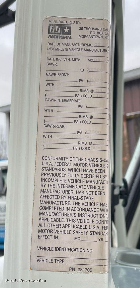 image for item DP0282 2005 International 4300  flatbed truck