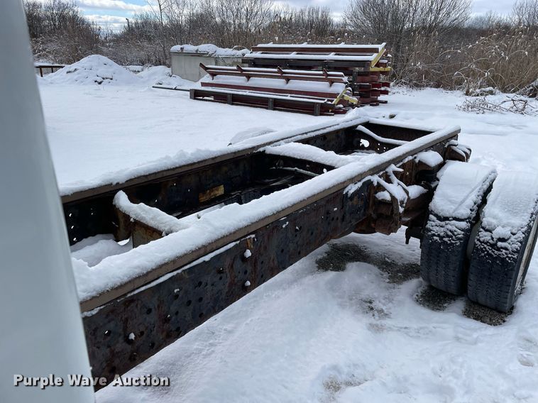 image for item DP0283 2007 International 4300  truck cab and chassis