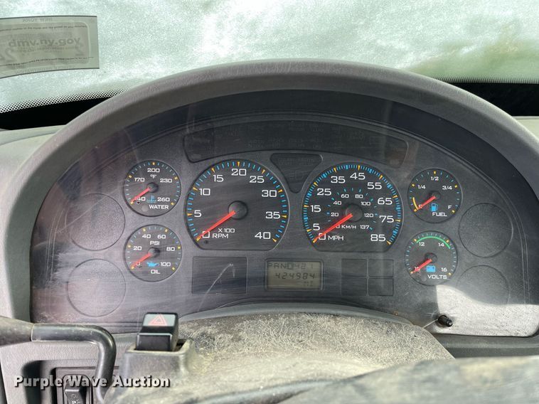 image for item DP0283 2007 International 4300  truck cab and chassis