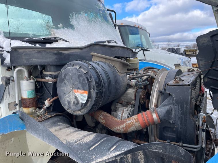 image for item DP0283 2007 International 4300  truck cab and chassis