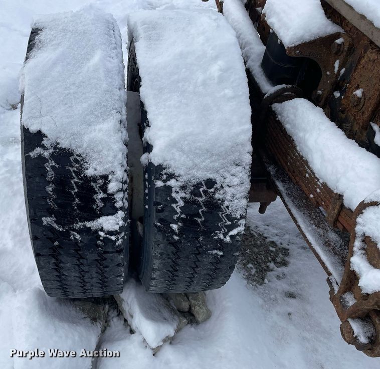 image for item DP0283 2007 International 4300  truck cab and chassis