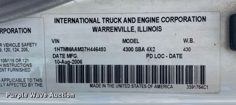 image for item DP0283 2007 International 4300  truck cab and chassis