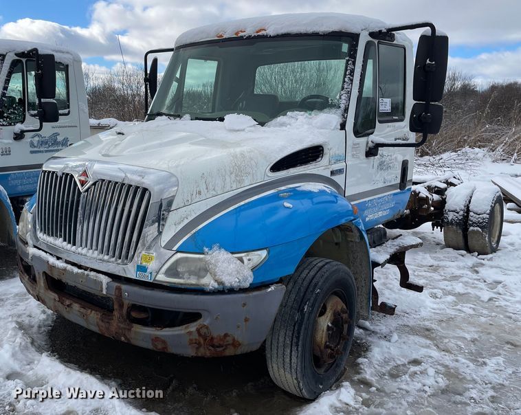 image for item DP0284 2012 International 4300  truck cab and chassis