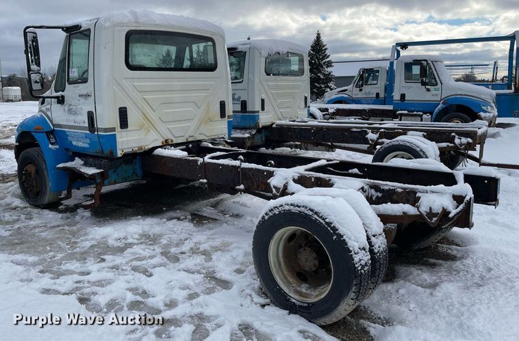 image for item DP0284 2012 International 4300  truck cab and chassis