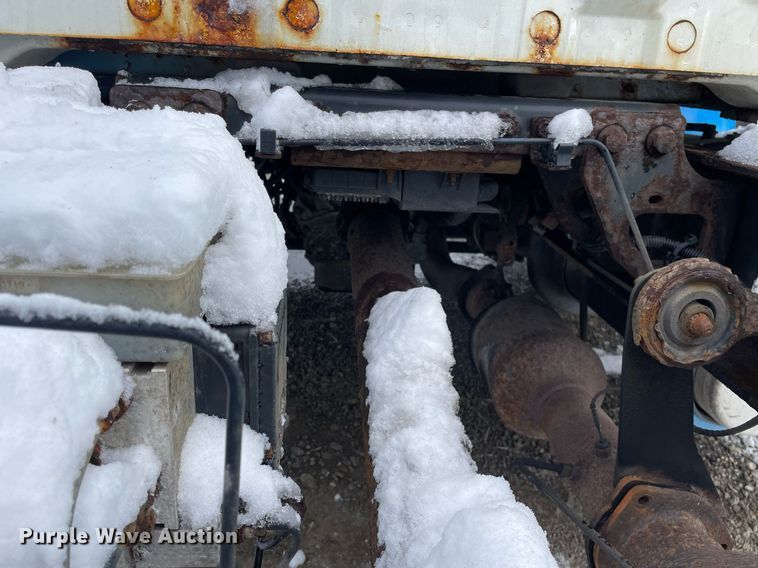 image for item DP0284 2012 International 4300  truck cab and chassis