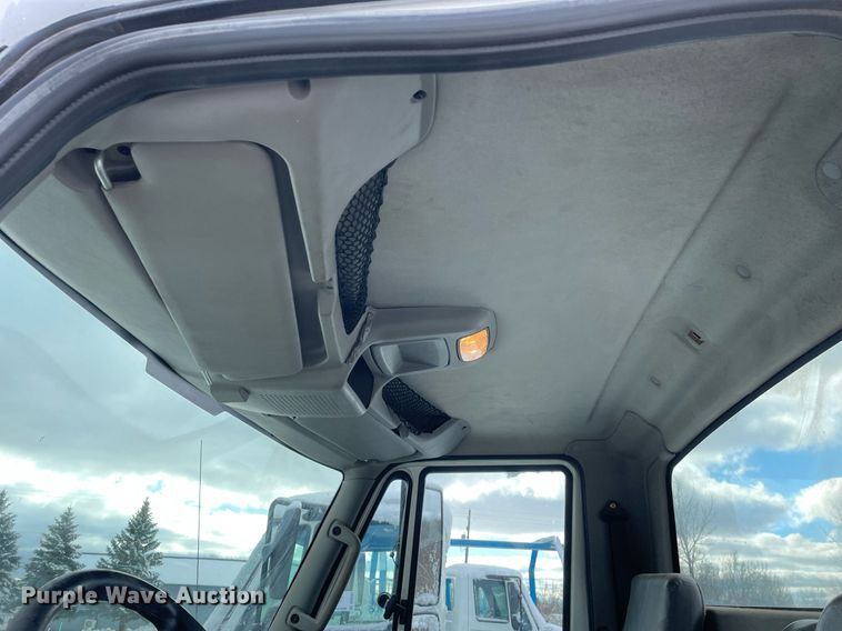 image for item DP0284 2012 International 4300  truck cab and chassis