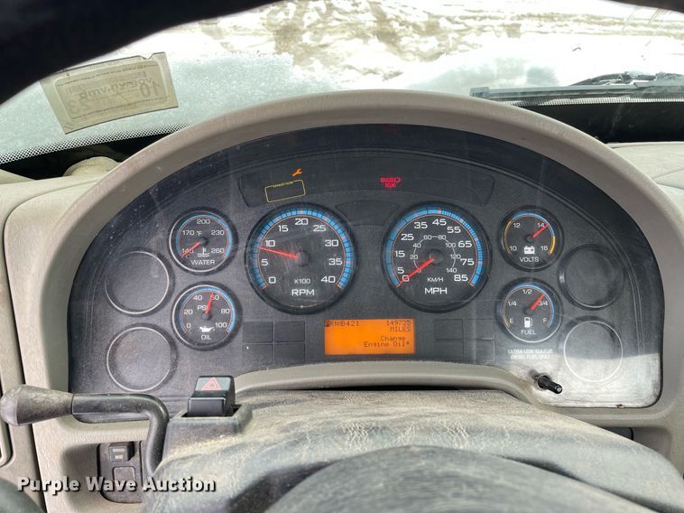 image for item DP0284 2012 International 4300  truck cab and chassis