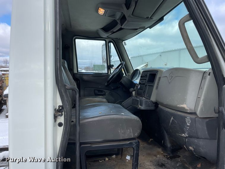 image for item DP0284 2012 International 4300  truck cab and chassis