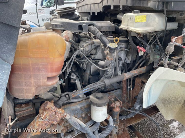 image for item DP0284 2012 International 4300  truck cab and chassis