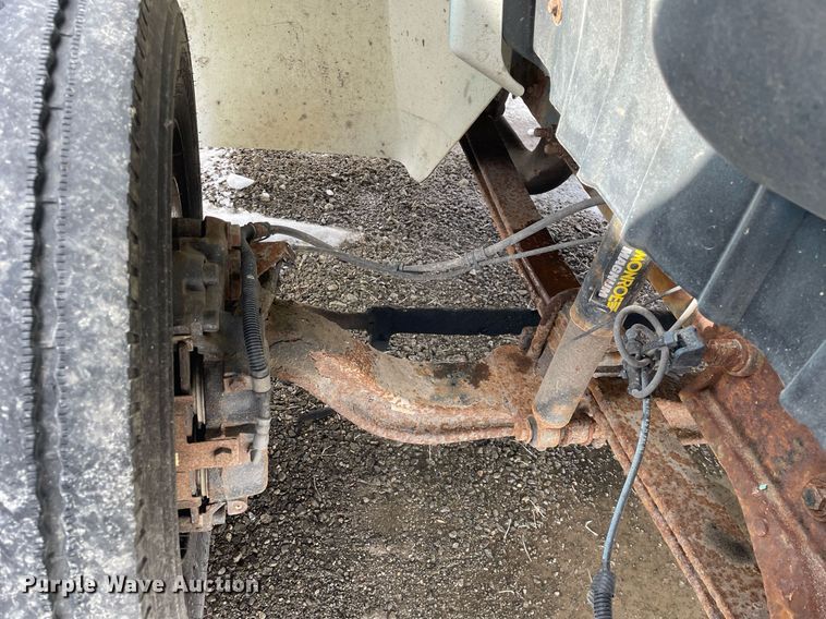 image for item DP0284 2012 International 4300  truck cab and chassis