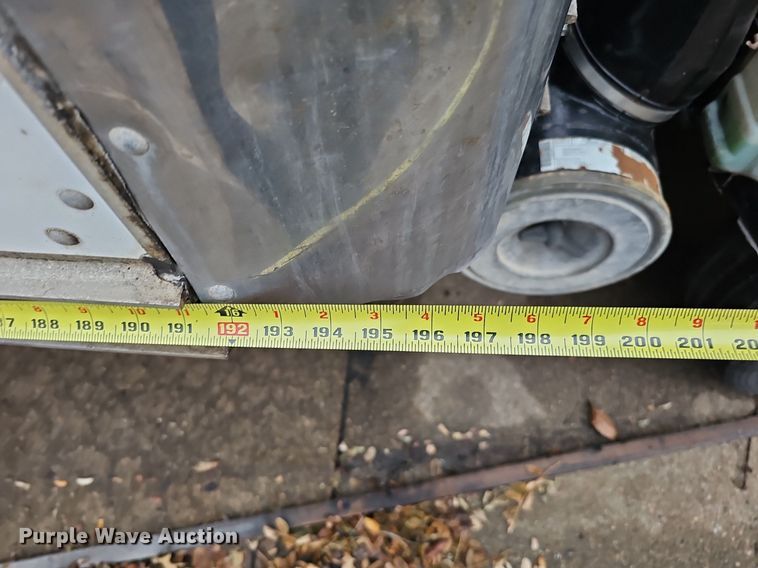 image for item DP0794 2003 GMC W4500  box truck