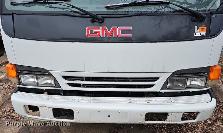 image for item DP0794 2003 GMC W4500  box truck