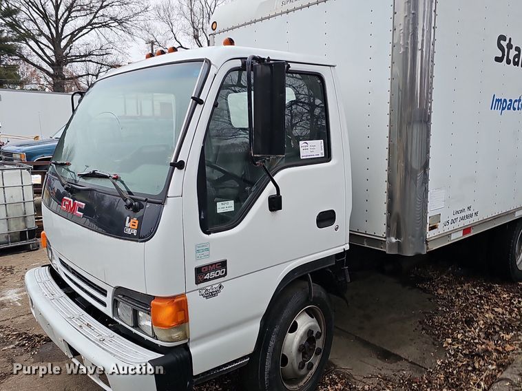 image for item DP0794 2003 GMC W4500  box truck