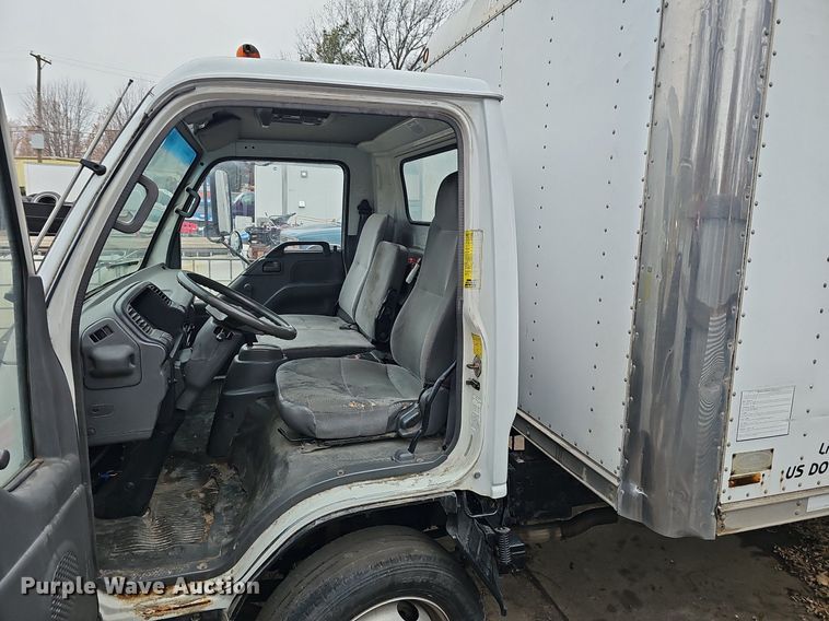 image for item DP0794 2003 GMC W4500  box truck